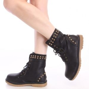 🆕 Reneeze 7.5 Combat studded faux leather boots